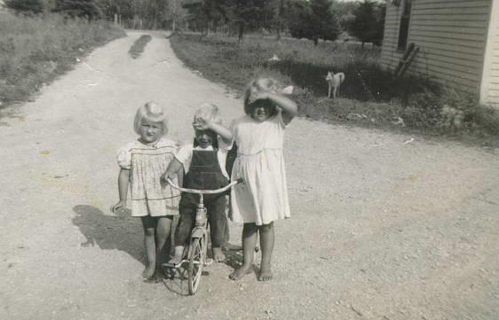 Picture of Mom, Fred, and Pat